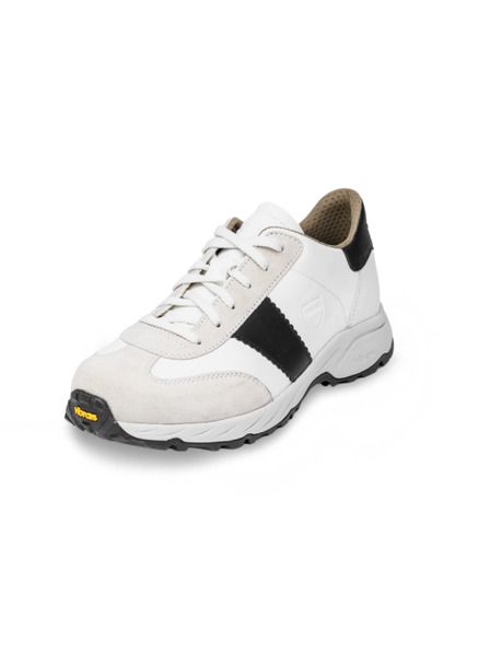 Vasky Botas Nordic Shadow - Scarpe da ginnastica all'aperto in pelle da donna / stivali bianco-nero Produzione ceca: Zlín
